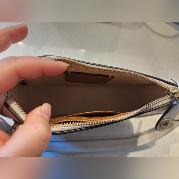 Coach Embroidered Swinger 20 - Picture 6 of 7